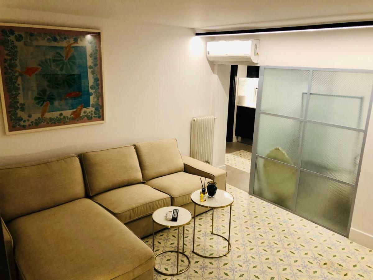 Athos 18 Kolonaki Square Central!!! Афины Экстерьер фото